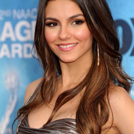 Victoria Justice - 42nd NAACP Image Awards (2011)